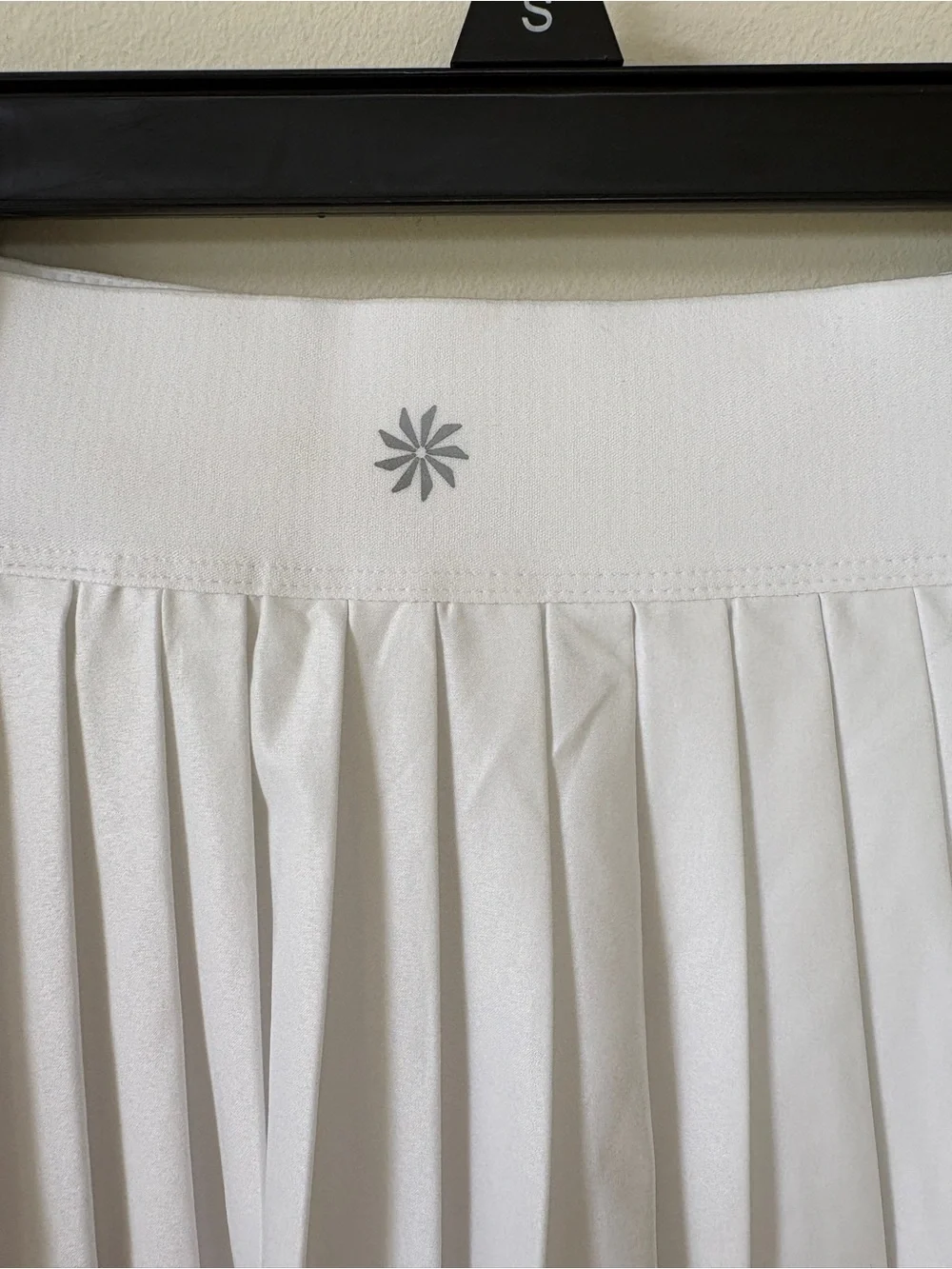 Athleta Pleated White and Red Colorblock Tennis Skirt - Picture 4 of 5